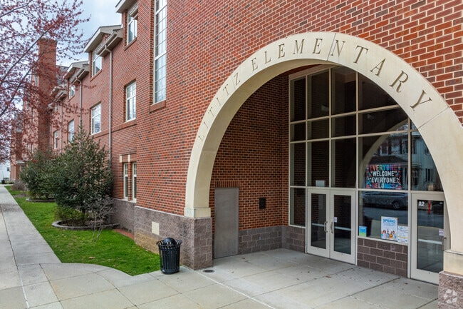 Lititz Elementary School has a student teacher ratio of 13 to 1.