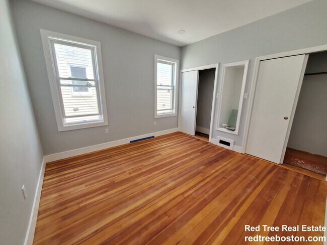 31 Faywood Ave unit 3, Boston, MA 02128 - photo 4