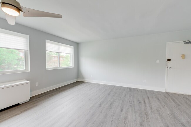 Park Shirlington, Arlington, VA 22206 - photo 5