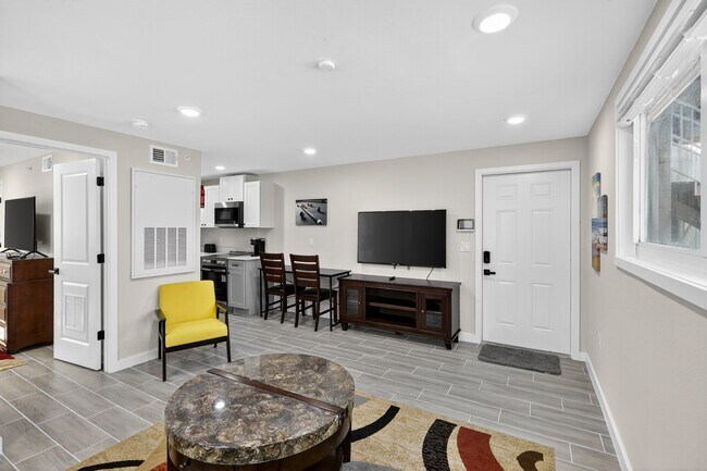 Beachside Palms @ Daytona Beach, Daytona Beach, FL 32118 - photo 5