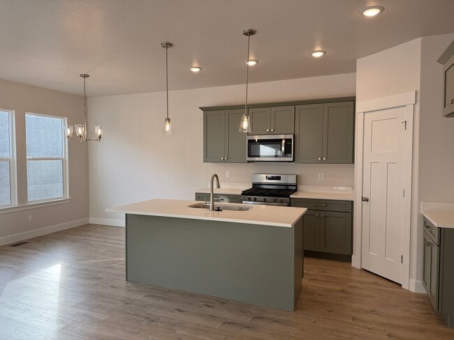 4805 S Heartwood Rd, Mapleton, UT 84664 - photo 2