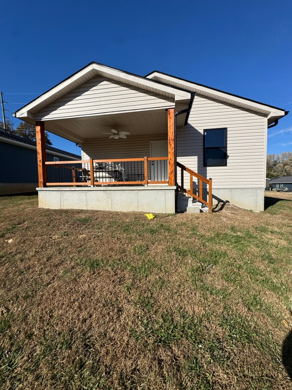 1015 E Glezen St, Petersburg, IN 47567 - photo 2