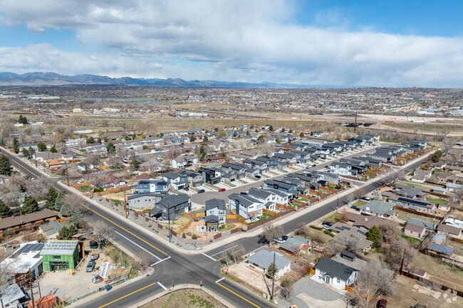 Some subdivisions in the Berkley neighborhood offer a more planned aesthetic.
