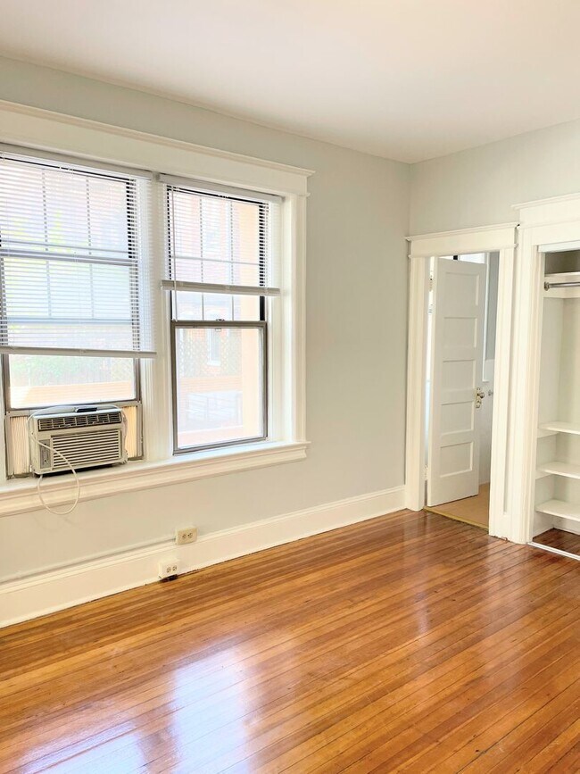1715 P St NW unit 105, Washington, DC 20036 - photo 5