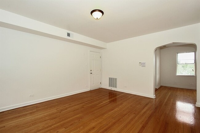 8238 S Ellis Ave Chicago, IL 60619, Chicago, IL 60619 - photo 3