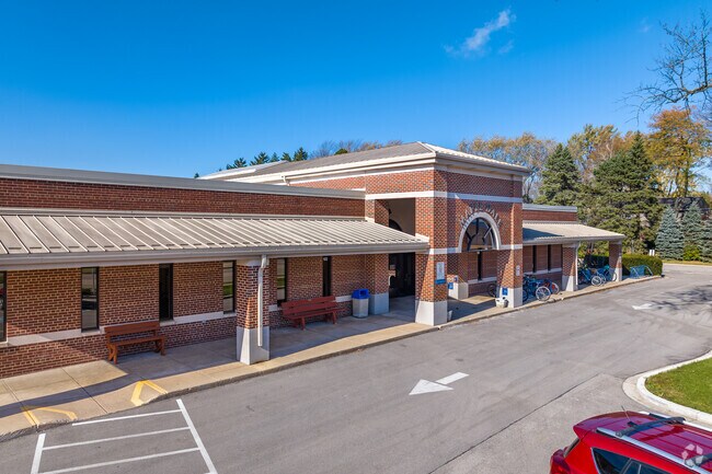 River Hills students attend Maple Dale Elementary School in Fox Point.