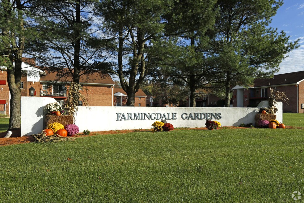 Farmingdale Gardens 35 W Main St, Farmingdale, NJ