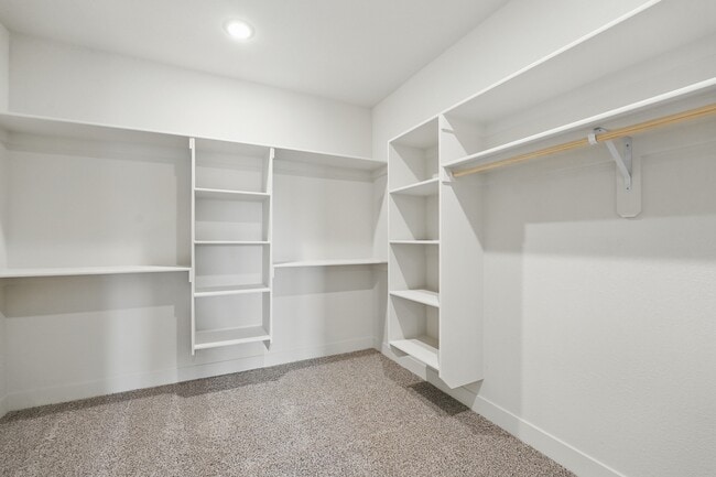 1804 Halls Creek Dr unit 36842031, Raymore, MO 64083 - photo 5