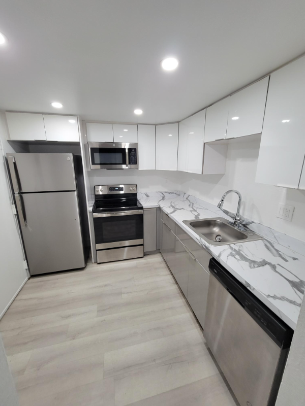 601 NW 42nd Ave Unit A-408, Plantation, FL 33317