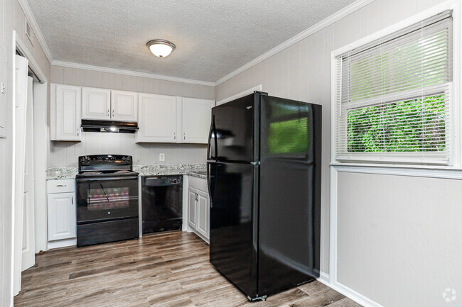 2BR, 1.5BA - 938 SF