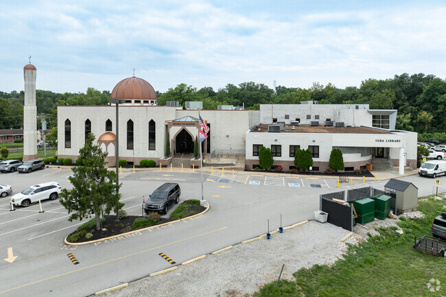 Al-Salam Day School prioritizes learning and collaboration.