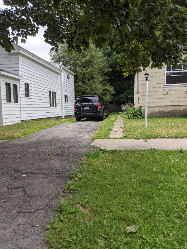 118 E Cayuga St, Oswego, NY 13126 - photo 4