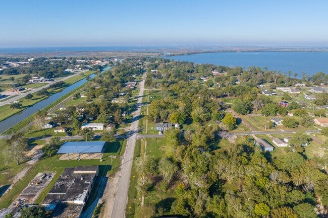 Anahuac sits right along the banks of Anahuac Lake, offering watersports opportunities.