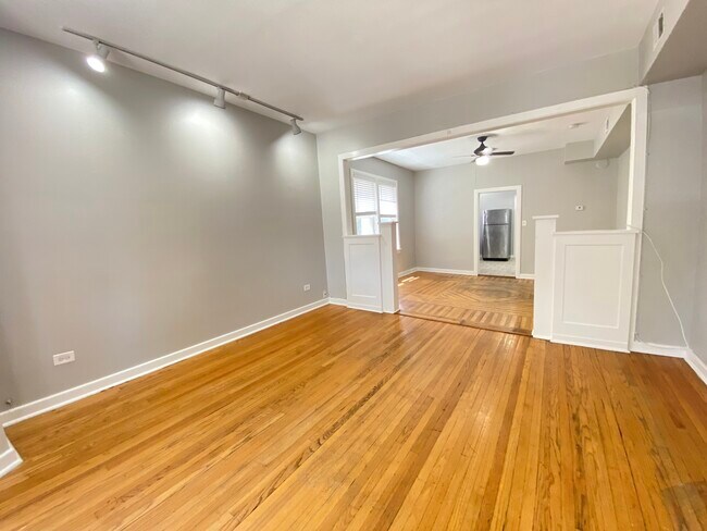 2838 N Drake Ave unit 1., Chicago, IL 60618 - photo 4