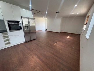 3289 SW 25th St, Miami, FL 33133