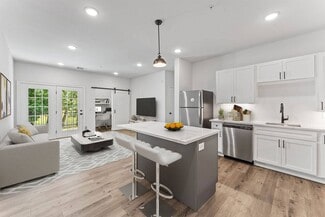 4401 W Cedar Brooke Ln, Rogers, AR 72758