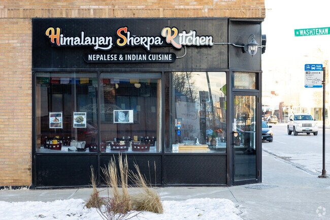 Himalayan Sherpa Kitchen offers Nepalese and Indian cuisine to Lincoln Square residents.