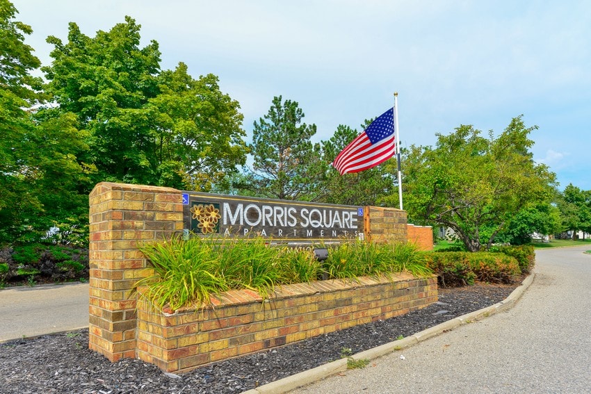 Morris Square, Mount Morris, MI 48458 - photo 1