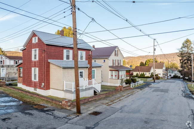 There are larger homes on larger lots in Lower Yoder.