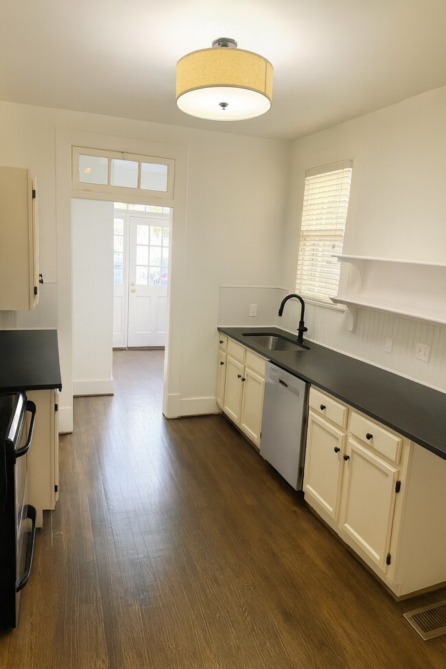 509 Thorn Place, Montgomery, AL 36106 - photo 5