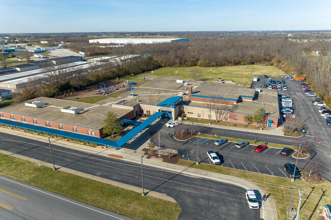 The student population of Simmons Elementary School is 398 and the school serves PK-5.