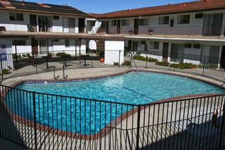 18405 Valerio St Unit 3, Los Angeles, CA 91335