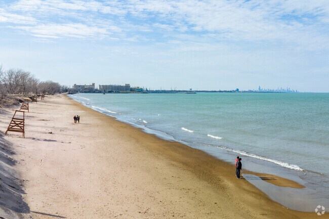 Enjoy the beautiful Whihala Beach
in Whiting.