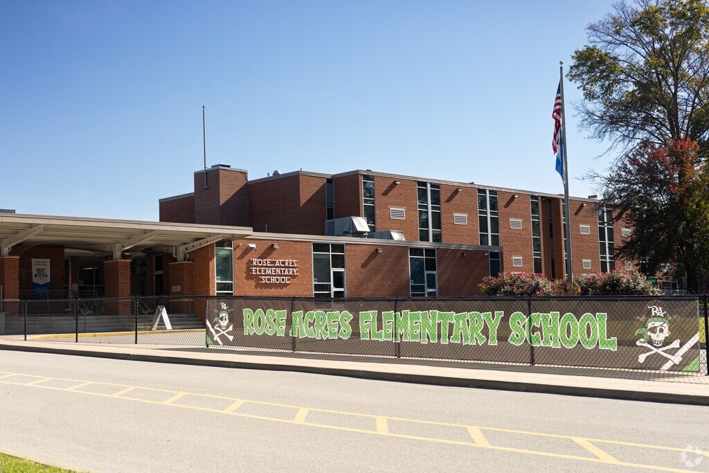 Rose Acres Elementary serves students in the Maryland Heights community.