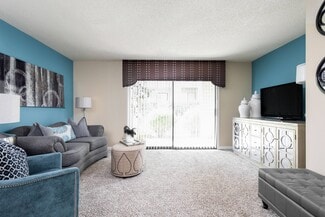 2300 Glen Eagle Dr, Louisville, KY 40222