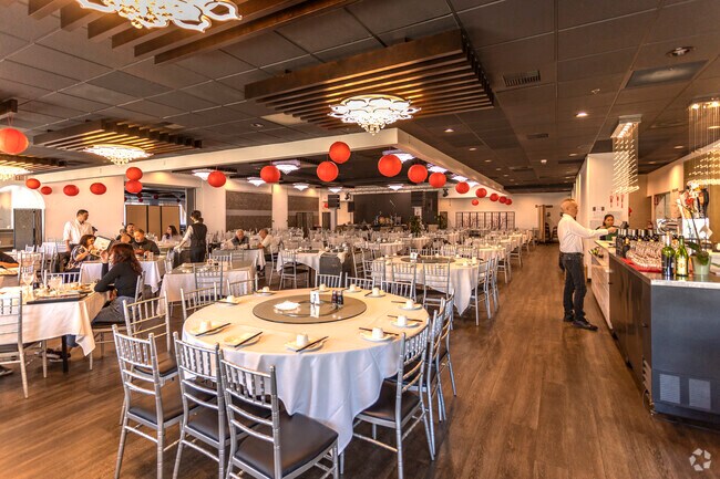 Diamond Palace is a popular choice for a night out in Chollas Creek.