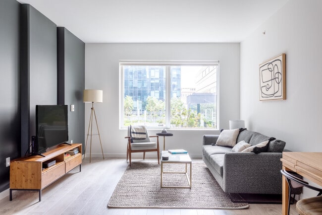 899 Morrison Park Dr unit FL3-ID3383A, San Jose, CA 95126 - photo 2