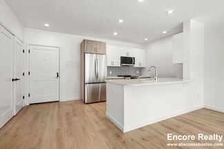 40 Centre St Unit 402, Brookline, MA 02446