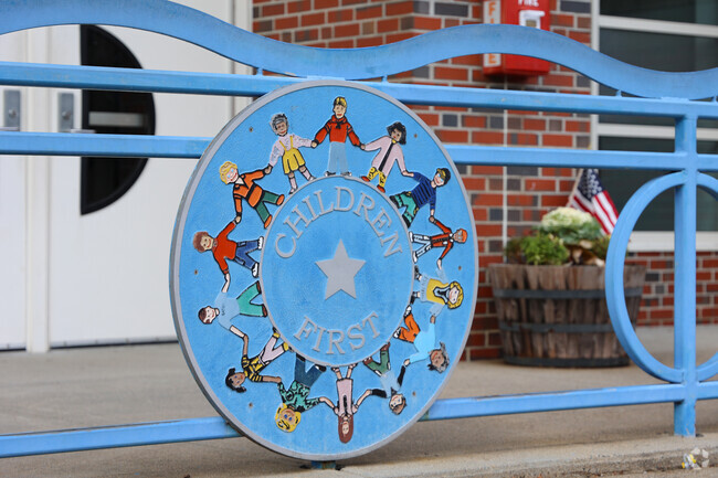 Bates Elementary School provides education in Salem Ma.