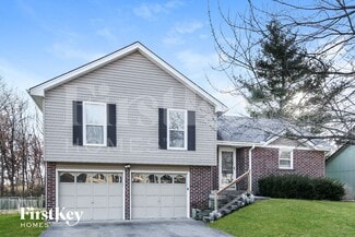 1715 Regency Dr, Kearney, MO 64060