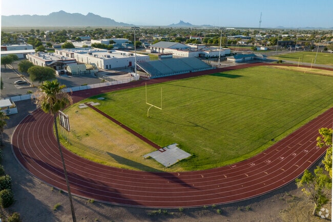 The children of Santa Cruz High School may participate in many track & field sports.