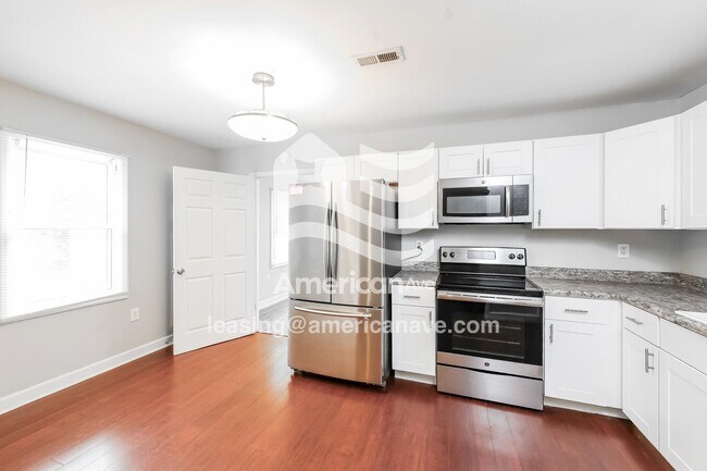 235 S Moore Rd, Fountain Inn, SC 29644 - photo 6