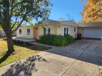 231 N John St, Pendleton, IN 46064