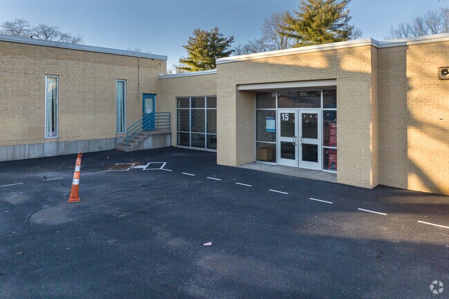 Commons Lane Elementary School is ranked #734 of 1,032 with the Best Public Elementary Teachers.