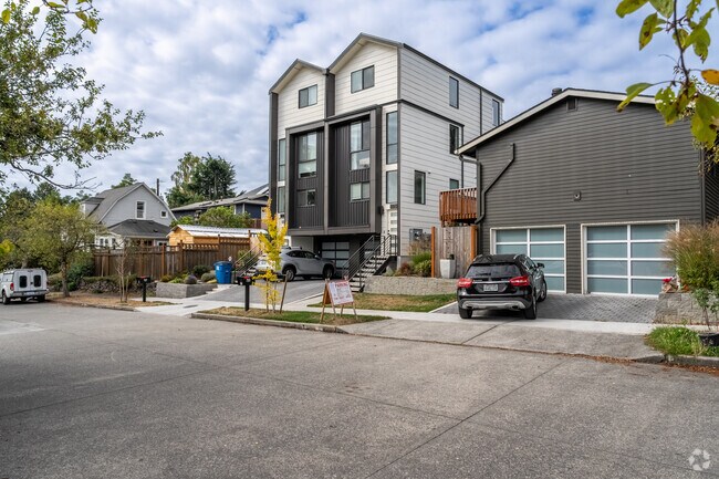 Some modern and luxury townhomes can be found around the Atlantic neighborhood.