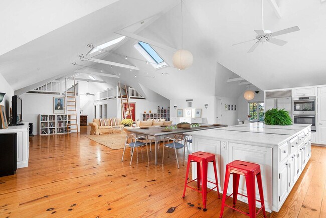 7470 Sound Ave unit ID1261530P, Mattituck, NY 11952 - photo 4