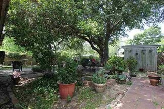 121 Seaman Dr, Silsbee, TX 77656