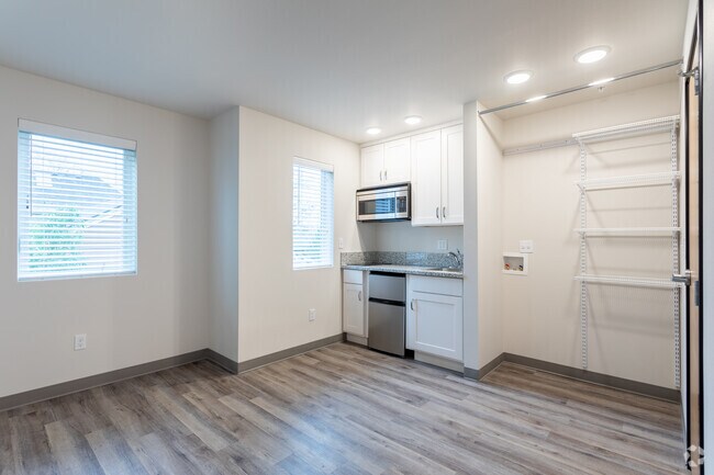 Studio Pointe Apartments, Portland, OR 97202 - photo 3