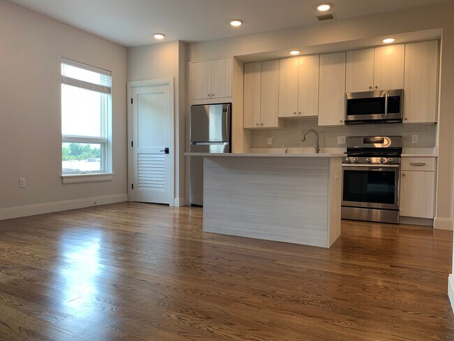 9 Everett St unit 201, Allston, MA 02134 - photo 5