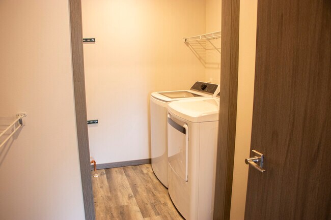 Peter Park, Eau Claire, WI 54701 - photo 6