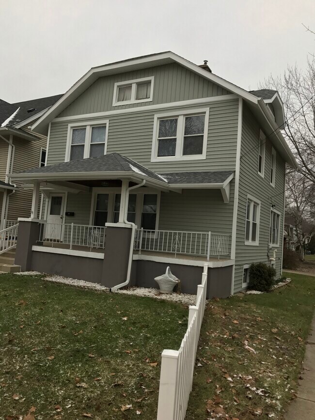 1301 Fulton St W, Grand Rapids, MI 49504