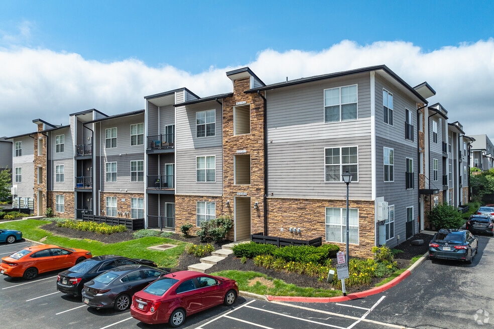 Alexander Park, Worthington, OH 43085 - photo 2