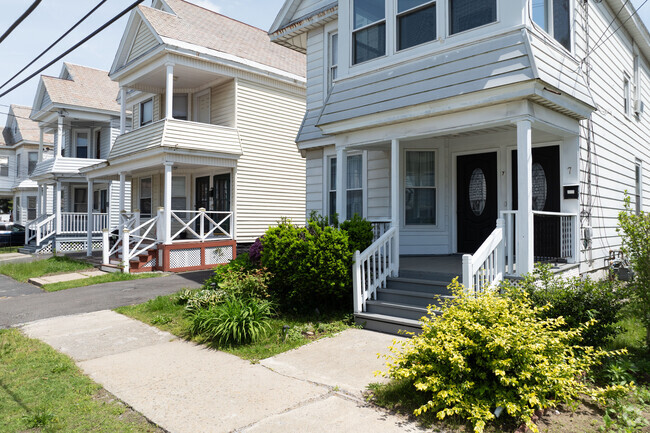 Multifamily dwellings is a common scene near State St in the Central State neighborhood.