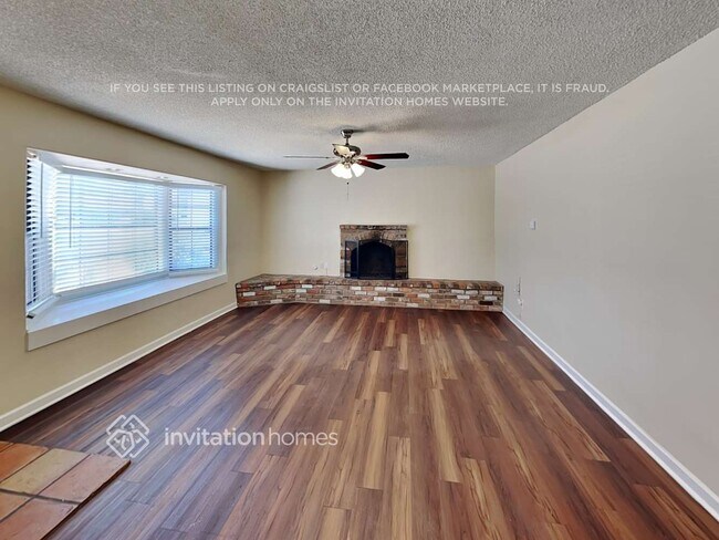 2323 E Mitchell Dr, Phoenix, AZ 85016 - photo 5