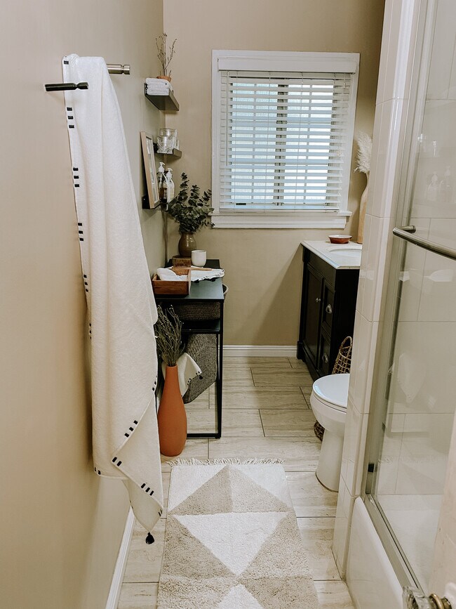 5246 W Olympic Blvd, Los Angeles, CA 90036 - photo 5