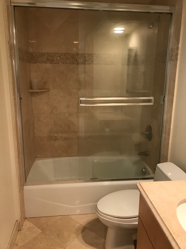 The marble shower tub.s@